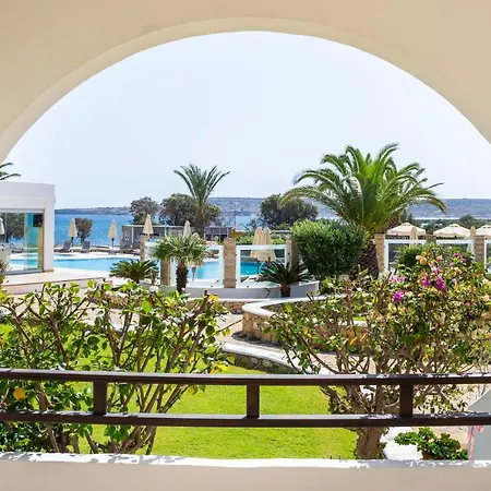 Hotel Irini 4*