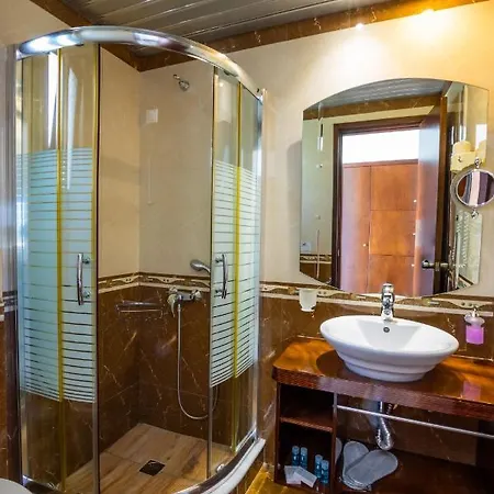 Irini Hotel 4*